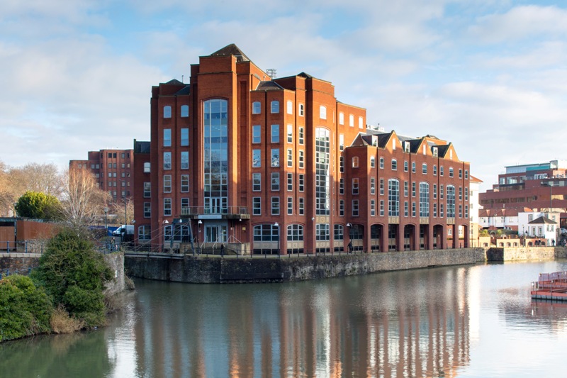 New carousel 1 (resized)